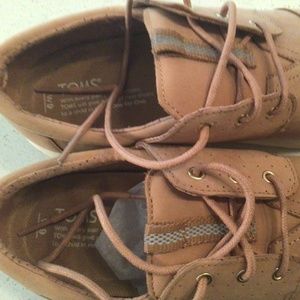 TOM’ SHOES